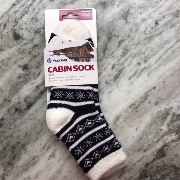 Women's Cozy Cabin Socks Snowy Bundle of 3 Pairs - Picture 6 of 7